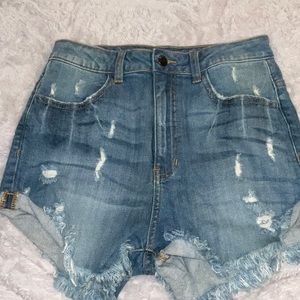 Fashion Nova’s Laguna Beach Frayed Der